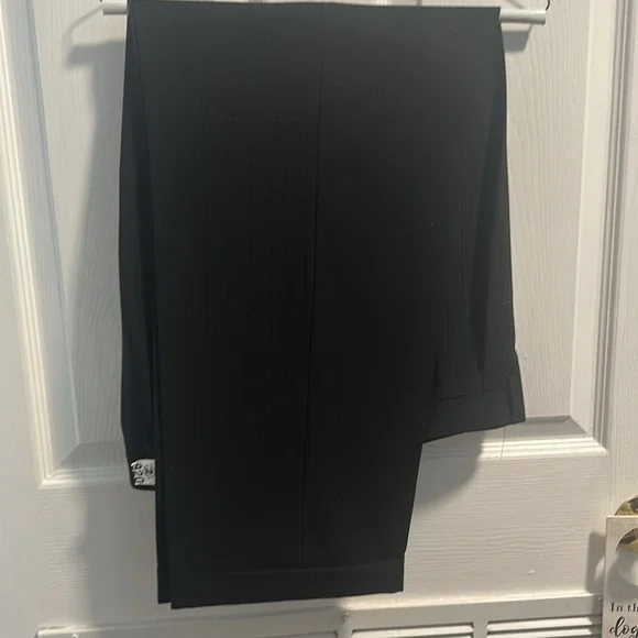 EXCELLENT CONDITION CANILI BERTINI MADE IN ITALY MENS SUIT 100% PURE WOOL
